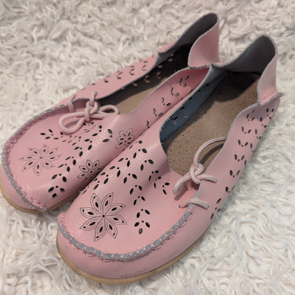 Women’s Pink Floral Perforated Leather Slip-On Loafers